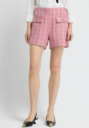 SHORT WITH POCKETS - Shorts - powder