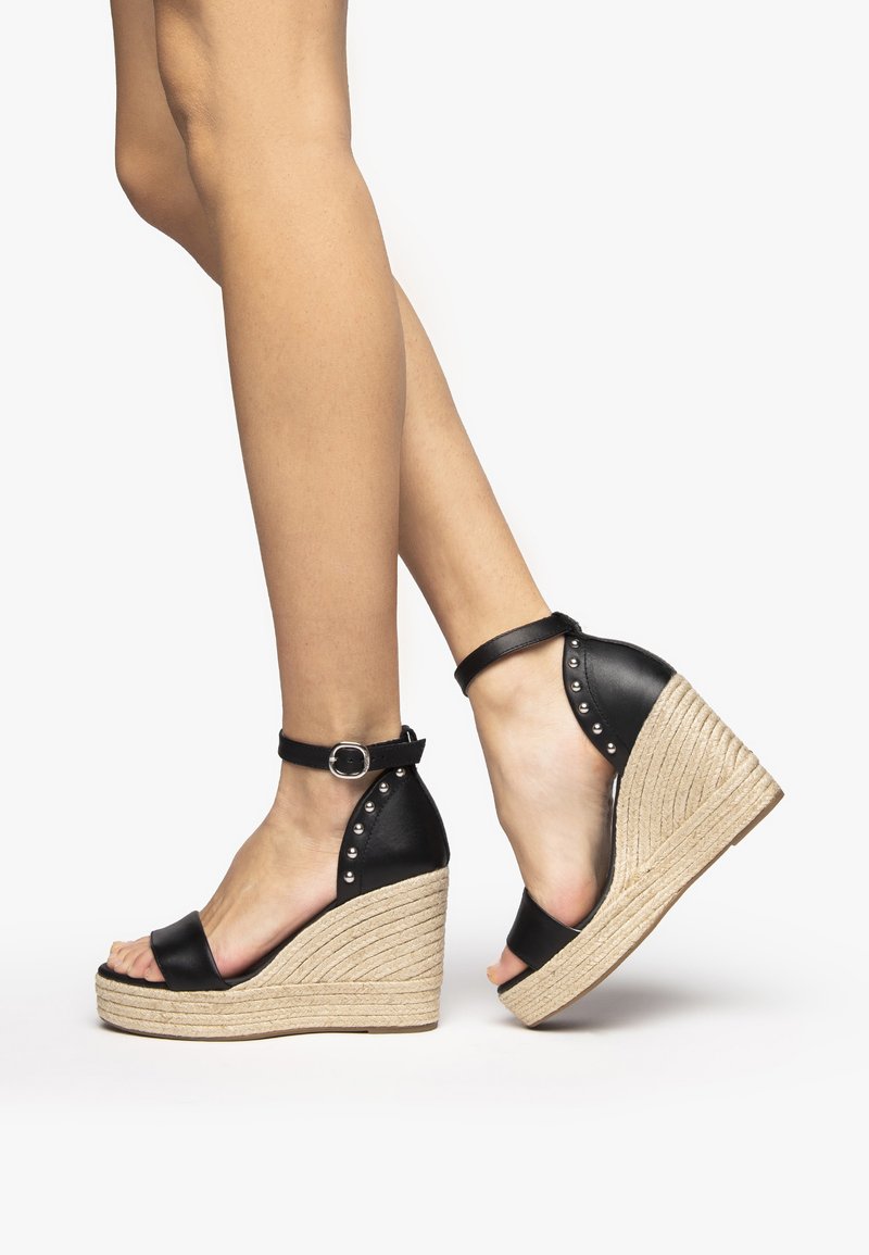 nero giardini sandales compensées