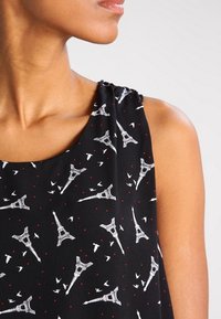 Molly Bracken Denní šaty - black