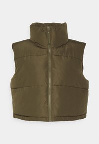 Olivgrön kort puffer väst med hög krage, framdragkedja och kviltat mönster. Utan ärmar, designad för värme.