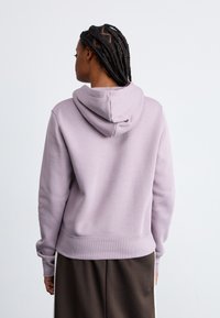 Nike Sportswear LOGO - Ikdienas džemperis - light violet ore/platinum violet/burgundy crush