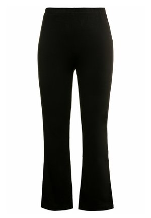 Schwarze, ausgestellte Hosen aus weichem, dehnbarem Stoff; ausgestattet mit einem elastischen Bund und einer glatten Textur. Keine sichtbaren Muster oder Beschläge.