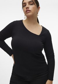 Vero Moda Curve - VMCCARINA ASYMMETRIC  - Camiseta de manga larga - black Imagen en miniatura 1