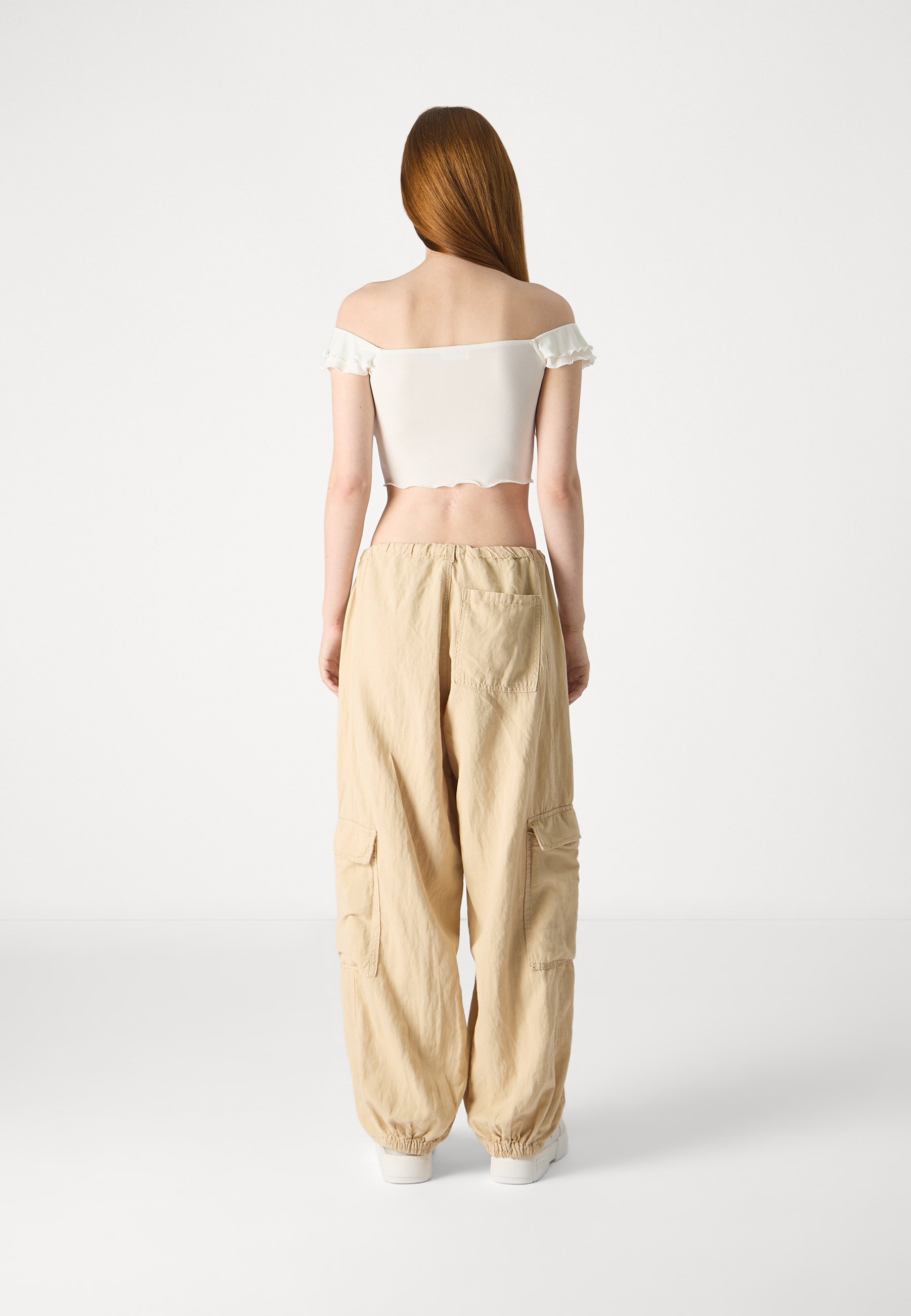 BDG Urban Outfitters BAGGY COCOON CARGO - Pantalon classique - ecru/white  asparagus/écru - ZALANDO.FR