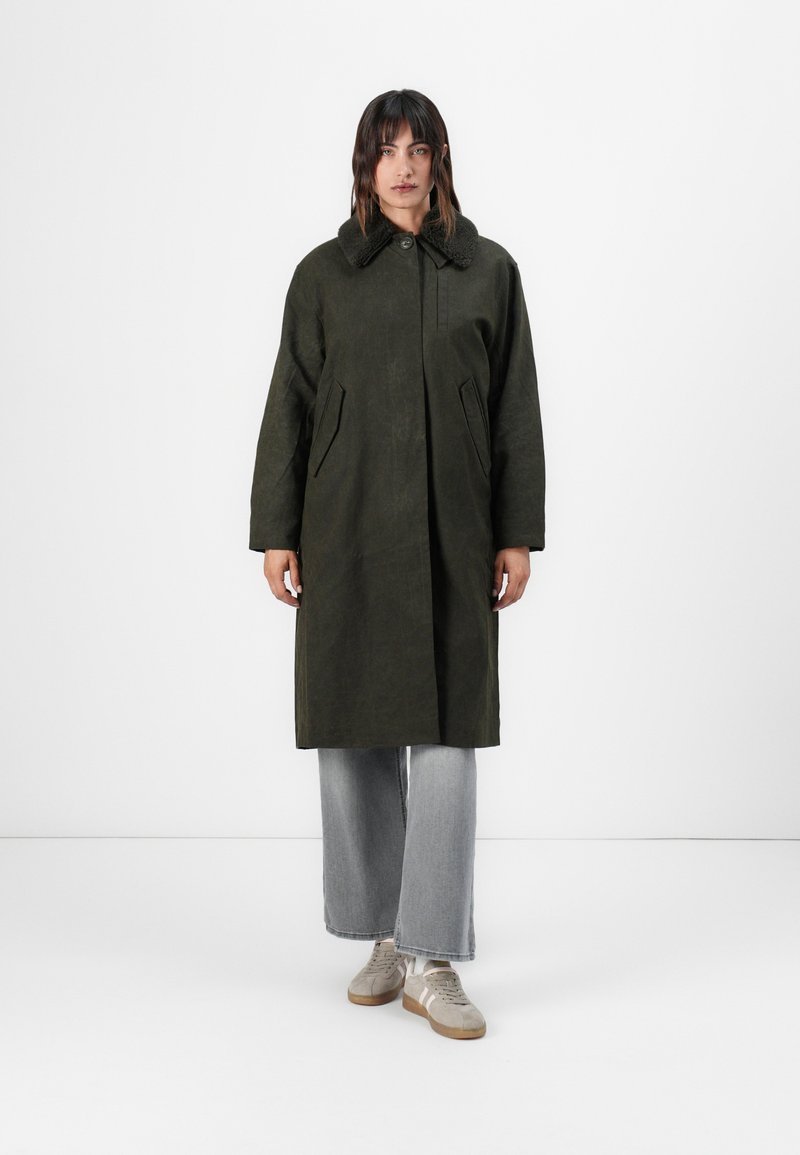 Holzweiler Mantel donkergroen