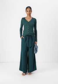 Rosemunde Neuletakki - sea moss
