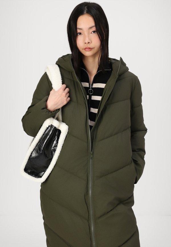 JDYULRIKKA  - Winter coat - forest night4