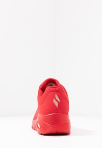 Skechers UNO - Trainers - red