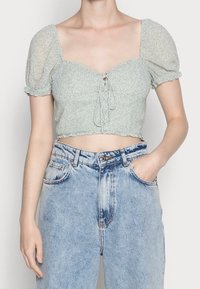 NA-KD Bluse - green