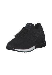 Zapatilla deportiva negra con parte superior de punto transpirable, detalles texturizados, cordones elásticos y una suela blanca de contraste.