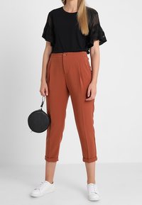 United Colors of Benetton Triko s potiskem - black