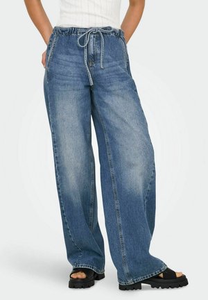 MIT WEITEM BEIN ONLPENNIE  - Leveälahkeiset - medium blue denim