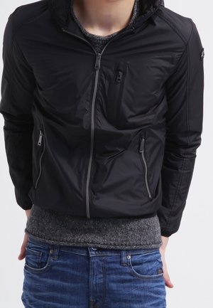 Leichte Jacke - black