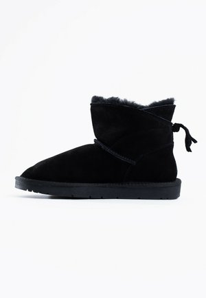 BAIA - Lage laarzen - black