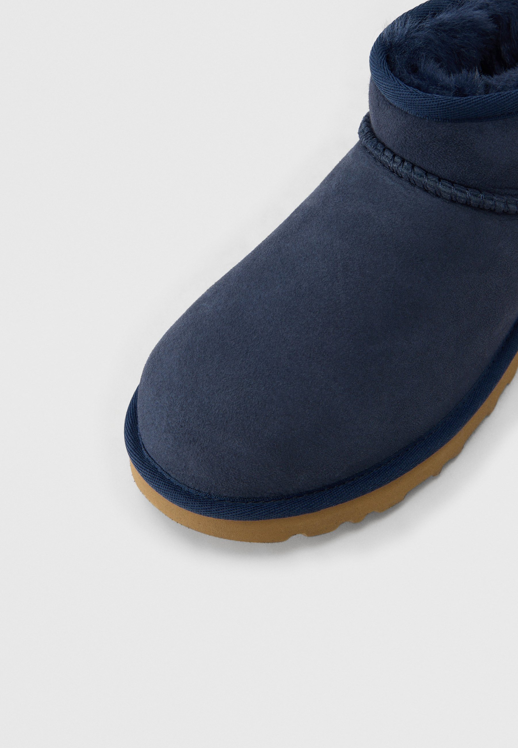 UGG CLASSIC ULTRA MINI - Botines bajos - dark indigo/azul - Zalando.es