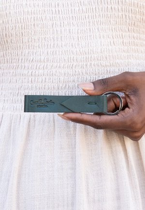 Gusti Leder, SMALL ACCESSORIES YANI UNISEX - Sleutelhanger - grün