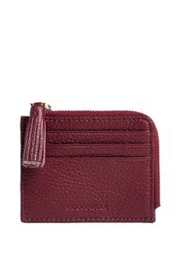 Portafoglio compatto in pelle bordeaux con scomparto zip, tre slot per carte e una finitura texture arricchita da un dettaglio con frangia.