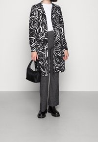 Vero Moda Kofta - off-white