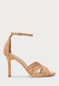 Επιλέχθηκε, buff