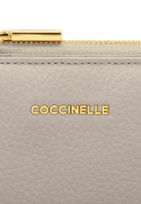 Coccinelle METALLIC SOFT - Portafoglio - powder pink
