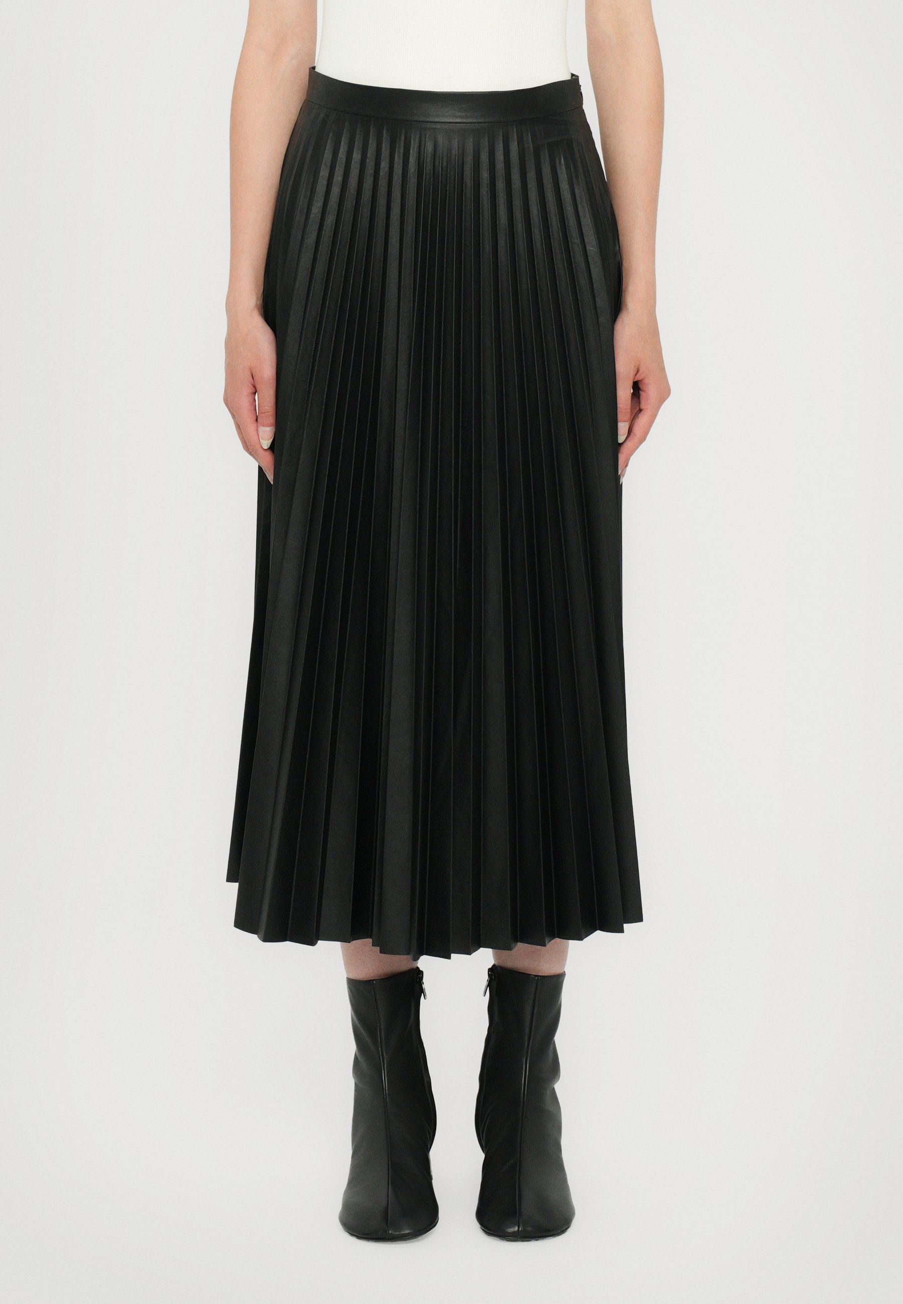 Jupe Noire MM6 Maison Margiela - Taille 38 IT / US 2, Neuve Avec Étiquettes (Prix D'origine 300€)