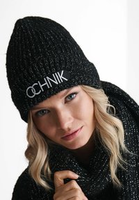 OCHNIK - Czapka