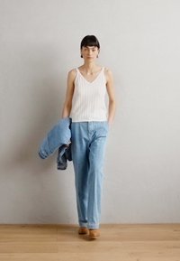 Thumbnail Image 2