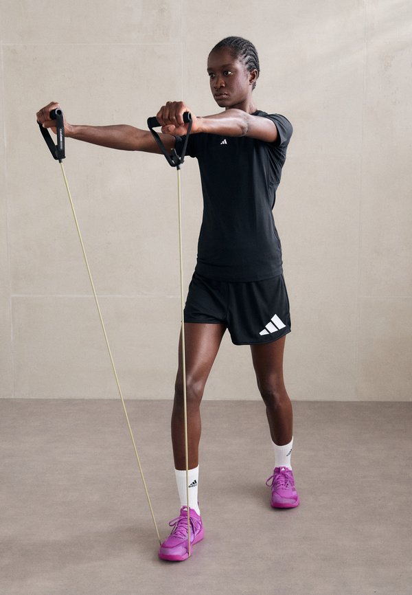 TRAIN ESSENTIALS BIG  LOGO - Sports shorts4