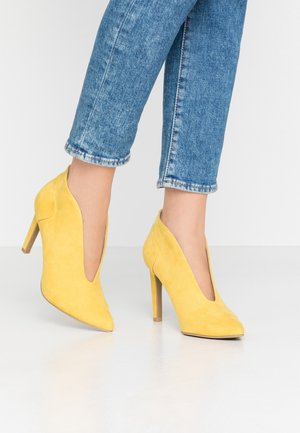 Bottines à talons hauts - light green