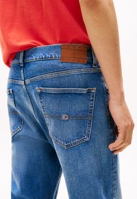 Tommy Jeans OTIS  - Jeans Straight Leg - denim medium