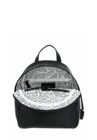 Sac à dos en cuir noir avec un extérieur texturé ; l'intérieur présente un revêtement blanc avec des motifs floraux noirs et des compartiments zippés.