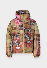 PRINTED FACES COLLAGE PUFFER - Dunjakker - multi coloured