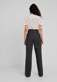 Tommy Hilfiger Spodnie materiałowe