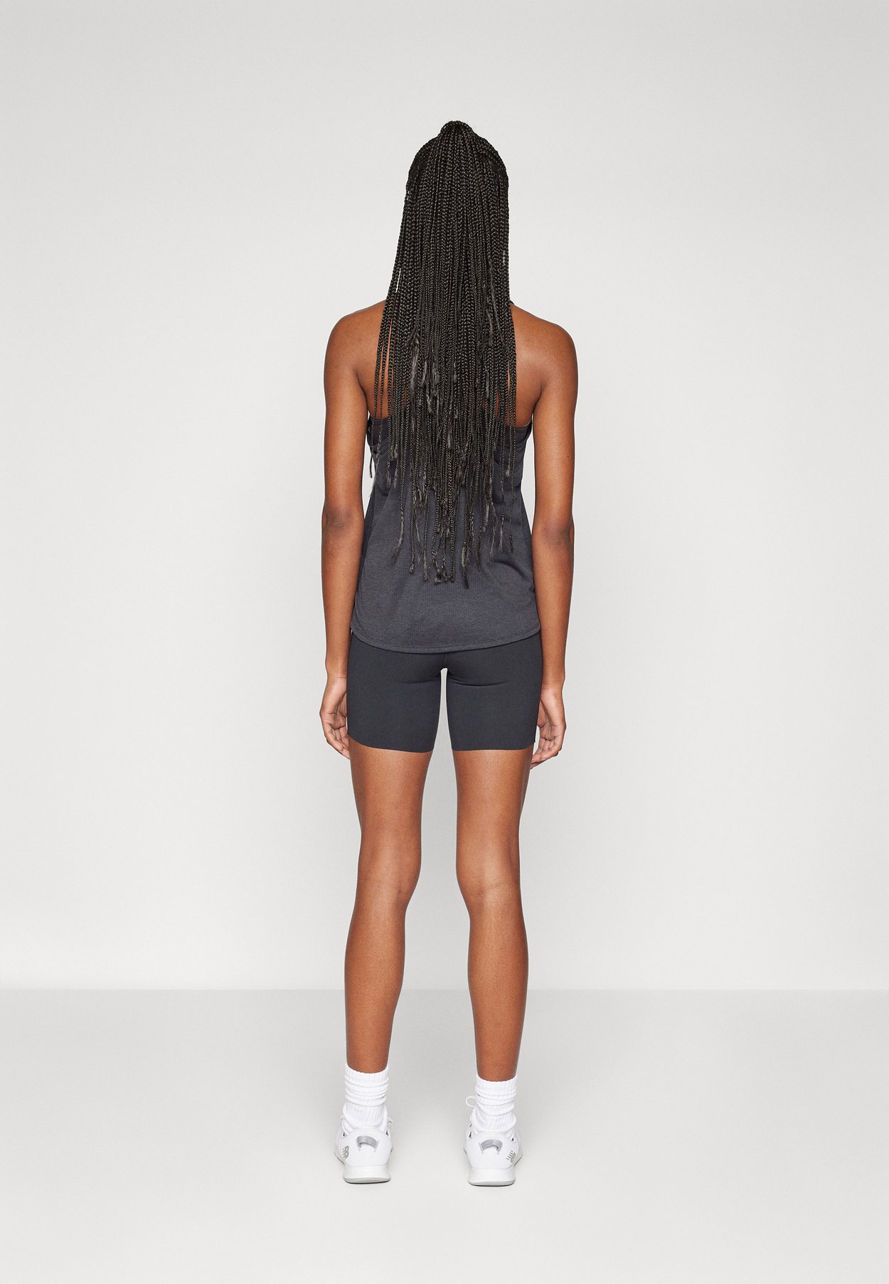 SLEEK POCKET HIGH RISE SHORT