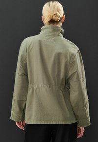 Thumbnail Image 4