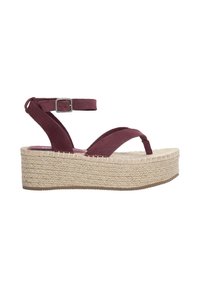 Mörkröda mocka plattformsandaler med en espadrille-liknande jutesula. Har ett tunt ankelband med en metalklämma och en tåslinga.