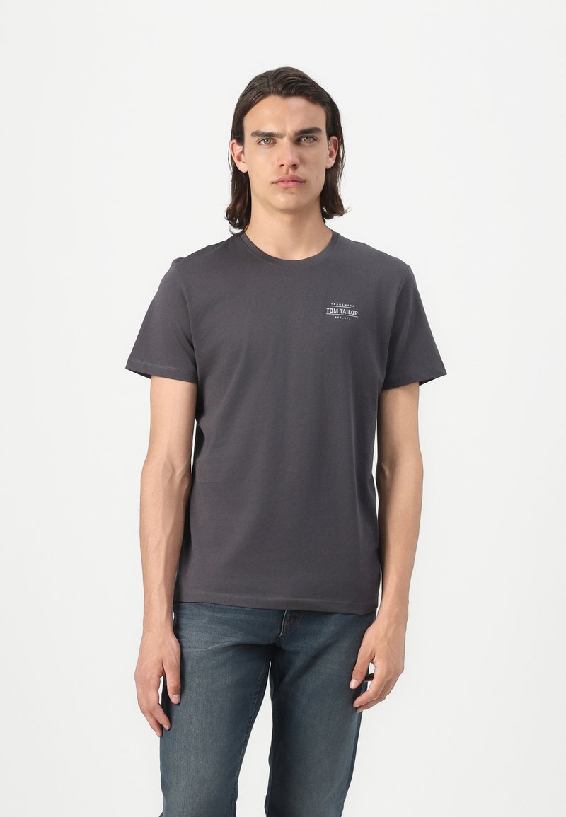 TOM TAILOR Majica kratkih rukava s printom - tarmac grey
