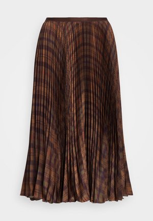 Jupe midi plissée marron et noire avec un motif à carreaux subtil et une taille élastique, suspendue sur un fond uni.