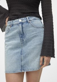 Vero Moda - VMTESSA SHORT NOOS - Mini skirt - light blue Thumbnail Image 1