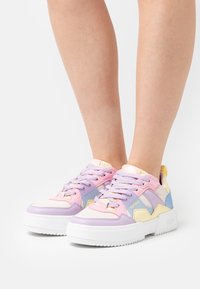 Buffalo RSE V2 - Sapatilhas - multi-coloured