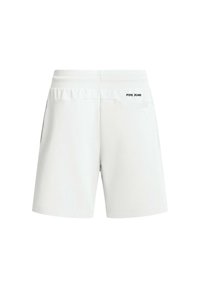 Pantalones cortos blancos hechos de una tela suave, con una cintura elástica ajustable y un bolsillo trasero. Logo de "PEPE JEANS" impreso en negro en la parte trasera.