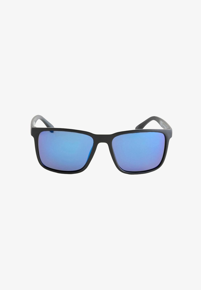 Lunettes de soleil rectangulaires noires avec des verres miroir bleus, vue de face sur fond blanc.