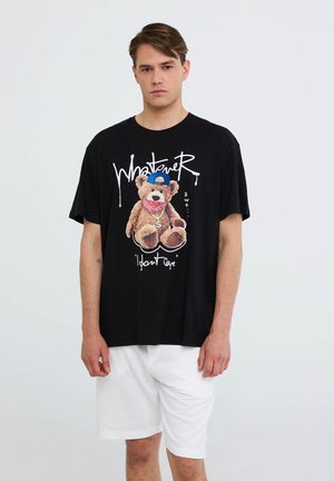 - T-shirt z nadrukiem