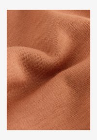 Non sélectionné, brown