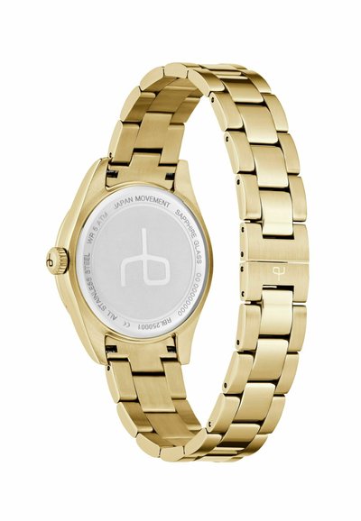 Gouden roestvrijstalen polshorloge met een schakelarmband, gesloten sluiting en een gegraveerde achterkant met de tekst Japan Movement, Saffierglas en details over waterbestendigheid.