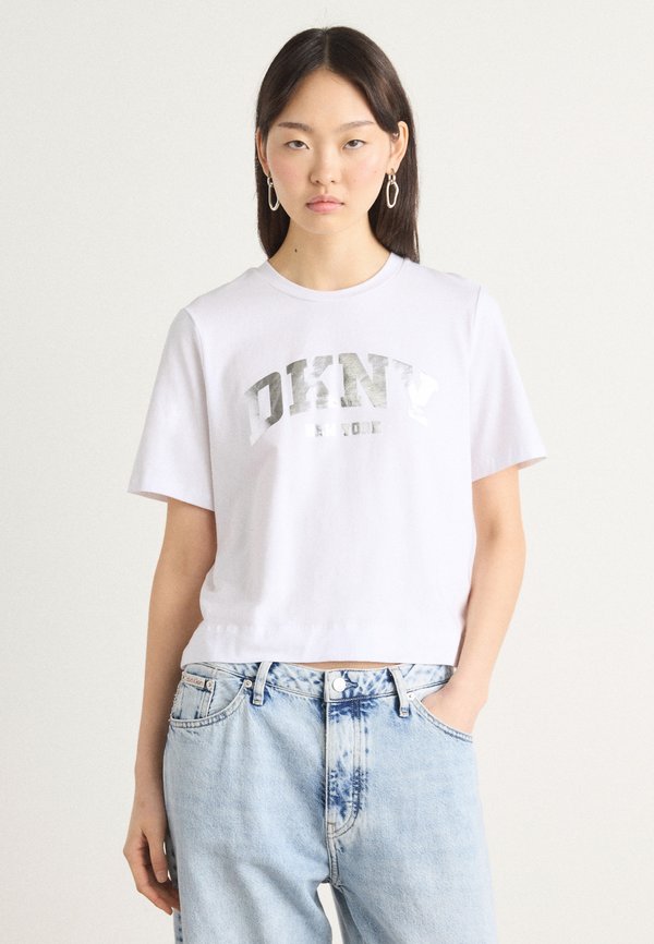 BOXY LOGO - Print T-shirt
