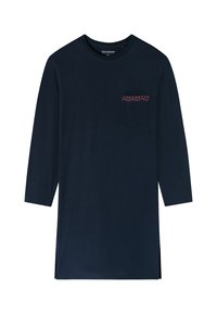 Marineblå långärmad skjorta i bomull, med en bröstficka som har en mönstrad accent i röd. Sidofickor vid fållen ger en design detalj.