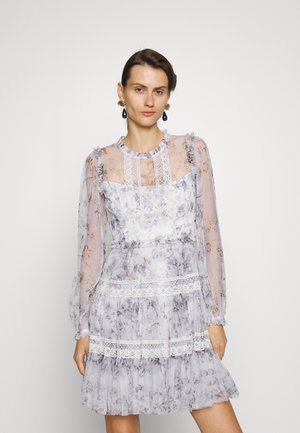 FLEUR DE LIS MICRO MINI DRESS - Cocktailkleid/festliches Kleid - moonshine/graphite