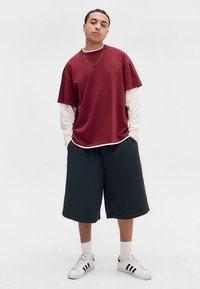 iets frans... DOUBLE LAYER LONG SLEEVE TEE UNISEX - Tops ar garām piedurknēm - burg