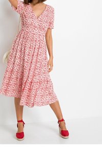 bonprix Vestido informal - red